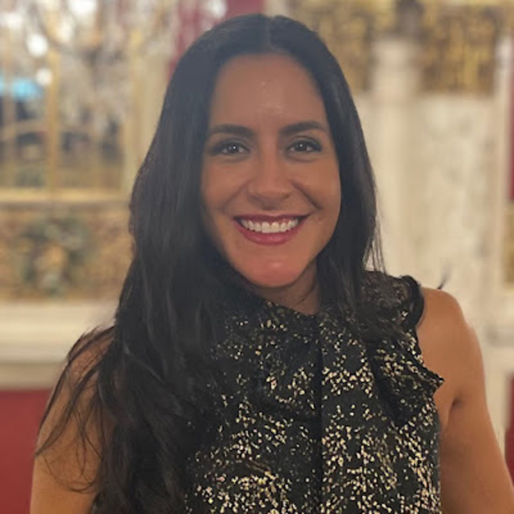 Meet your Posher, Esperanza